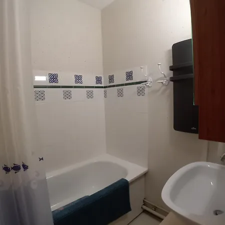 Sur Le Gr10 Et Autres Sentiers A *